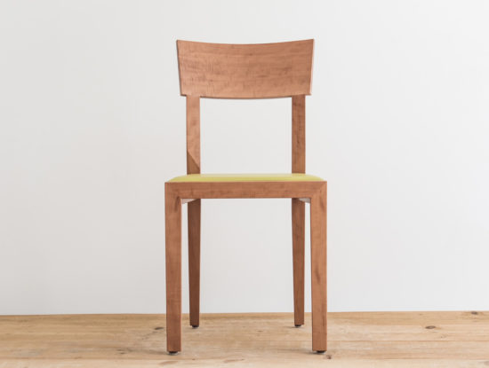 Chaise en bois de poirier par Philippe Emery