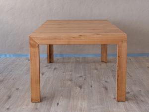 Table en bois de cerisier par Philippe Emery