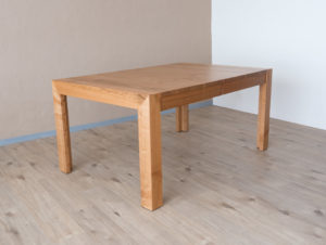 Table en bois de cerisier par Philippe Emery