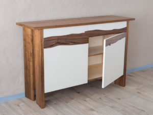 Buffet en bois de noyer par Philippe Emery