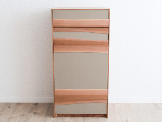 Casier en bois de pommier par Philippe Emery