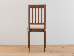 Chaise en bois de noyer par Philippe Emery