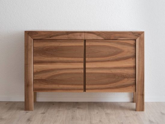 Buffet en bois de noyer par Philippe Emery