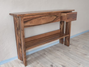 Console en bois de noyer par Philippe Emery