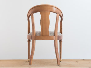 Fauteuil en bois de cerisier par Philippe Emery